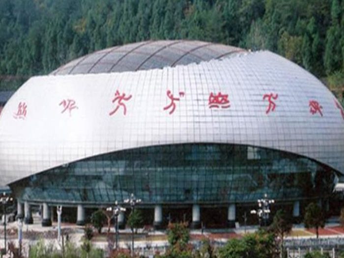 大石桥体育中心球形网架加工安装